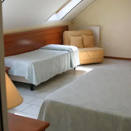 Missirini 3*